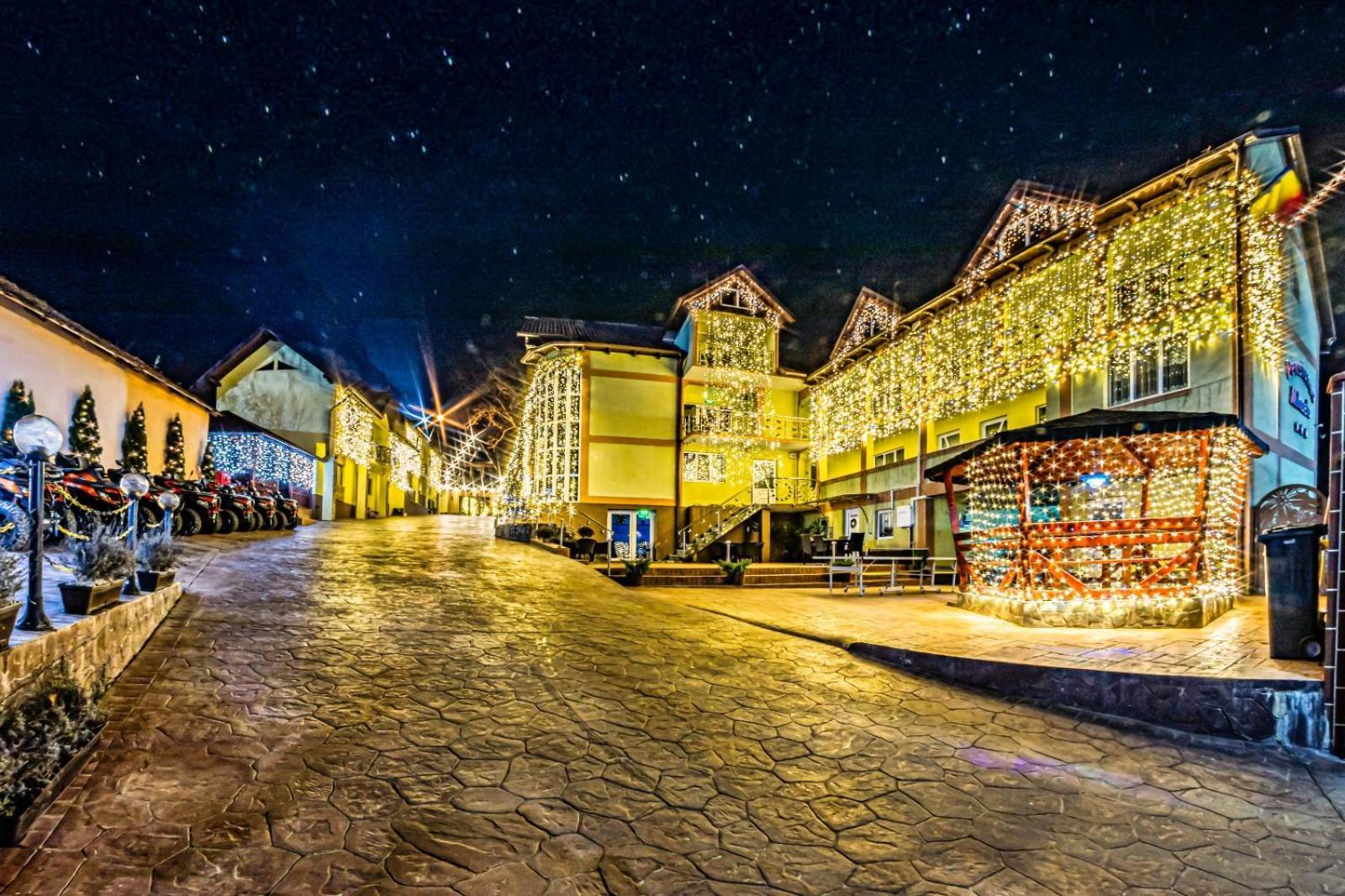 Pensiunea Mihaela-Transalpina Novaci-Straini Ngoại thất bức ảnh